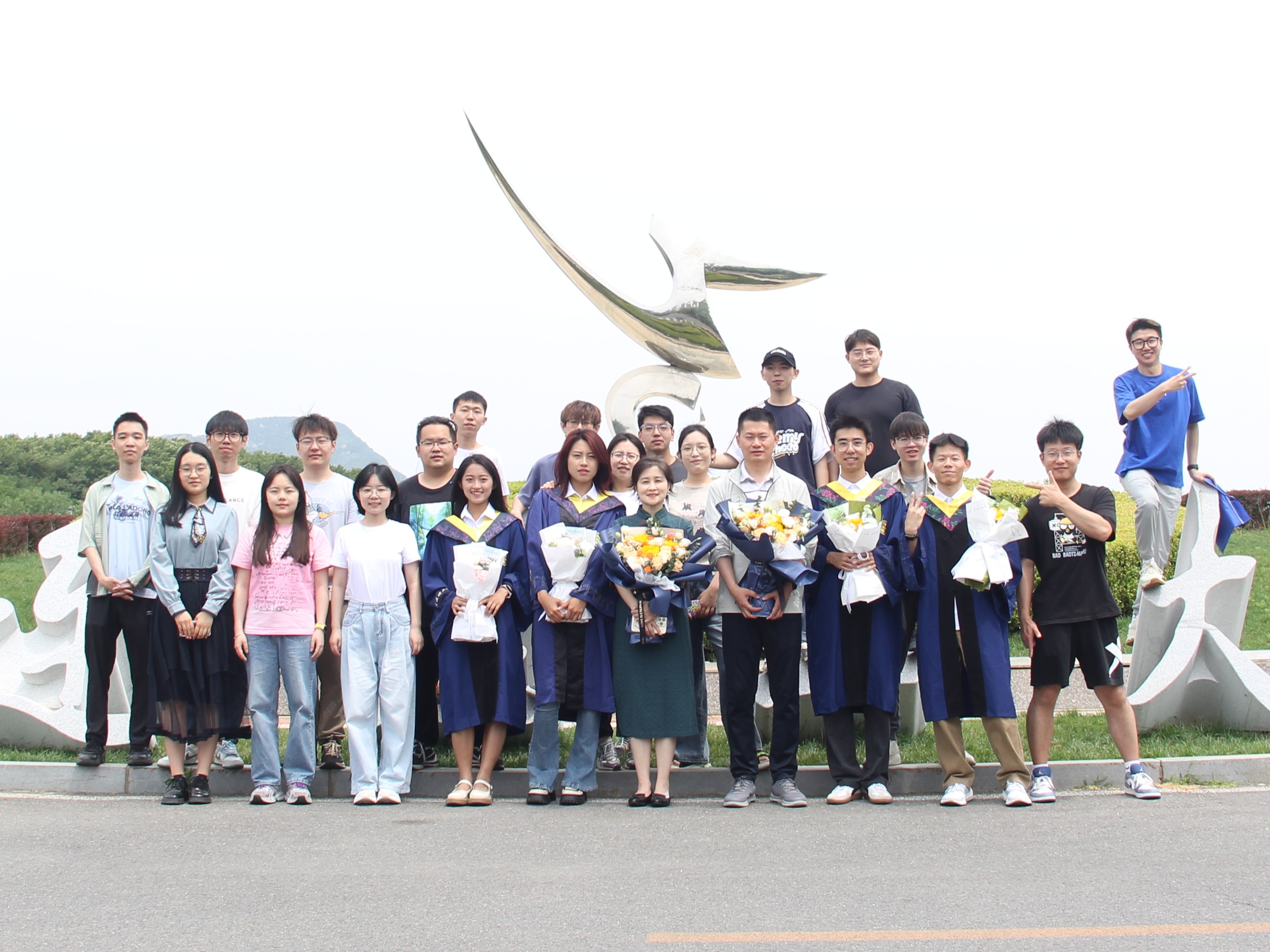 2024届实验室毕业合照